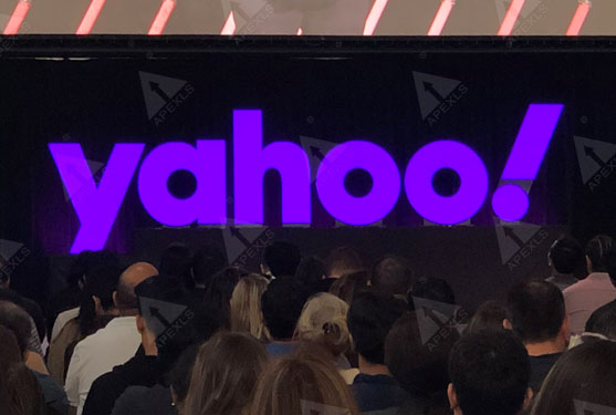 Customized Creative Display Yahoo LOGO